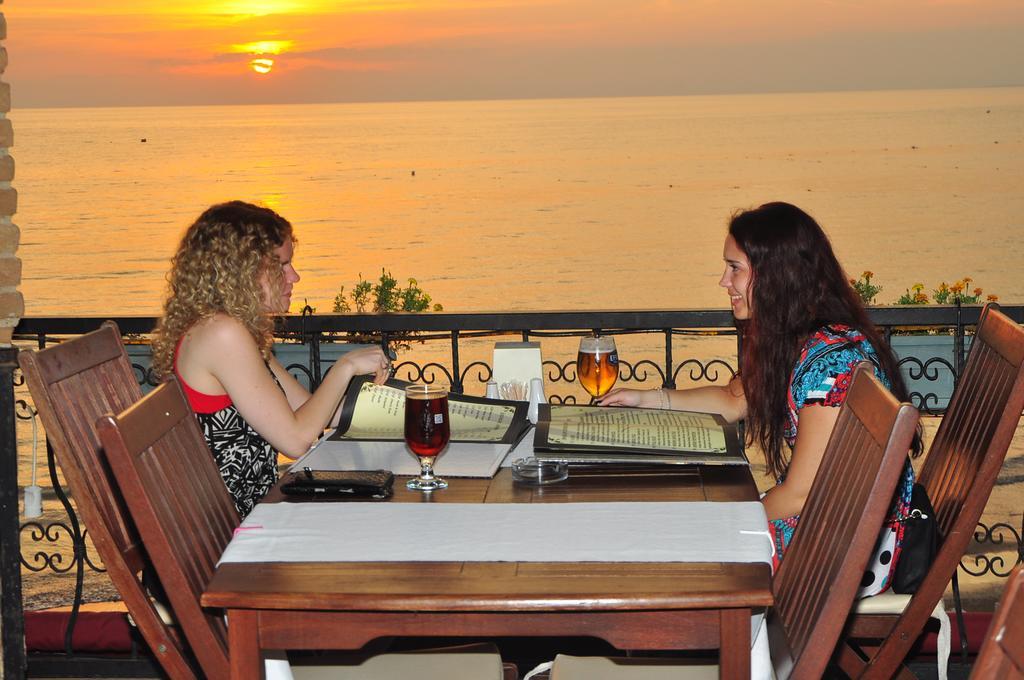 Tropic Beach Club Side Hotel ภายนอก รูปภาพ