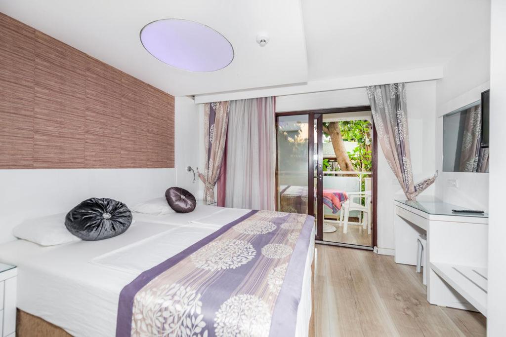 Tropic Beach Club Side Hotel ภายนอก รูปภาพ