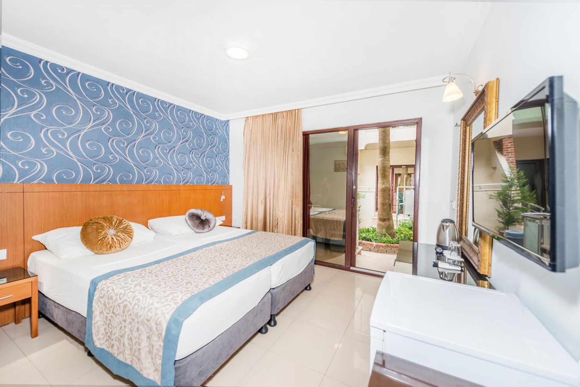 Tropic Beach Club Side Hotel ภายนอก รูปภาพ