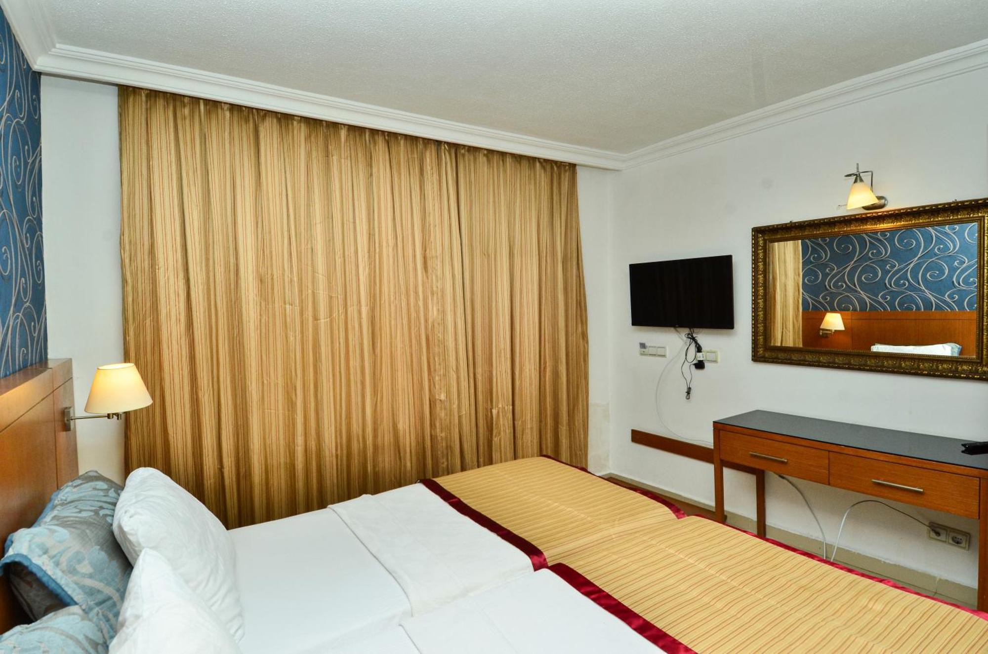 Tropic Beach Club Side Hotel ภายนอก รูปภาพ