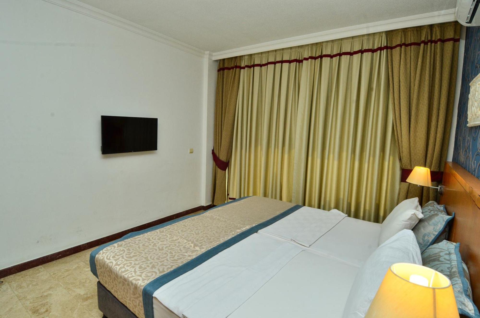 Tropic Beach Club Side Hotel ภายนอก รูปภาพ